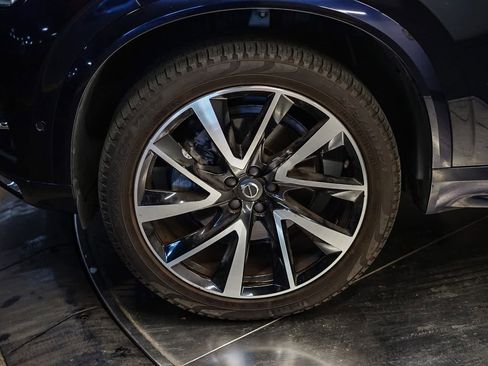 Used 2019 Volvo XC90 T6 Momentum w/ Protection Package Premier image 9