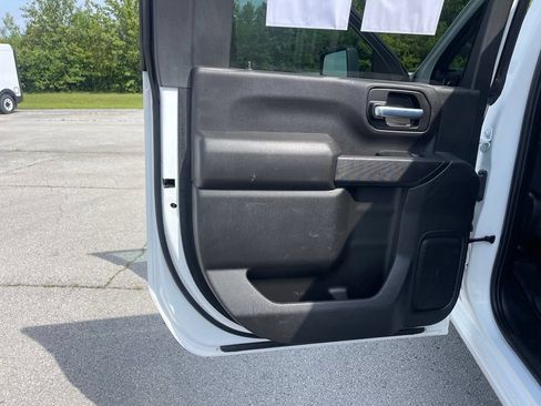 Used 2023 Chevrolet Silverado 2500 LT AWD/4WD image 16