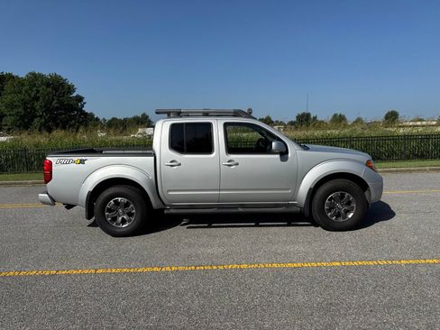 Used 2016 Nissan Frontier PRO-4X w/ Pro-4x Luxury Package AWD/4WD image 4