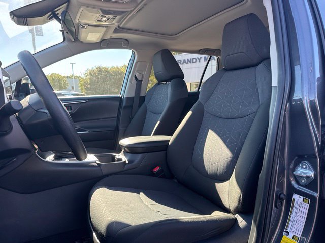 Used 2025 Toyota RAV4 XLE w/ Convenience Package FWD image 9