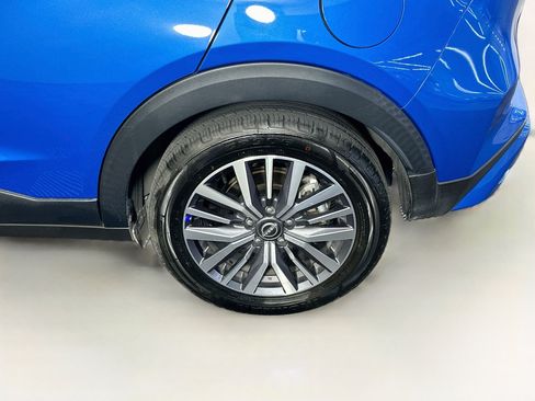 Used 2024 Nissan Kicks SR FWD image 11