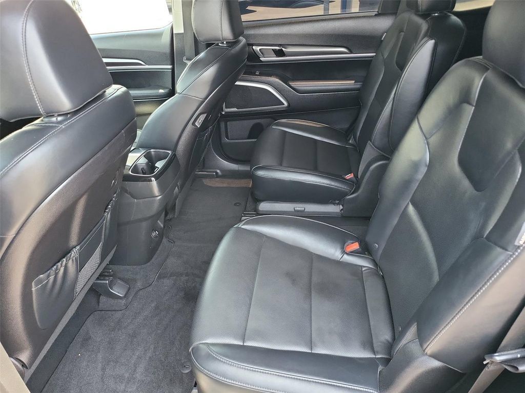 Used 2023 Kia Telluride S w/ S Sunroof Package AWD/4WD image 16
