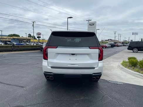 Used 2025 GMC Yukon Denali Ultimate AWD/4WD image 4