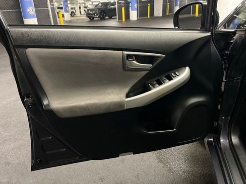 Used 2012 Toyota Prius Two FWD image 17