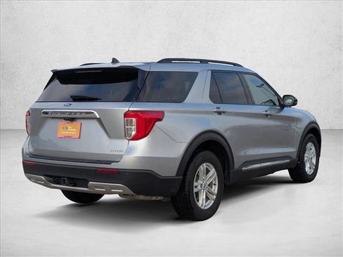 Certified 2023 Ford Explorer XLT w/ Equipment Group 202A image 5