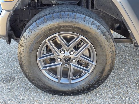 Used 2024 Jeep Wrangler Sport S image 20