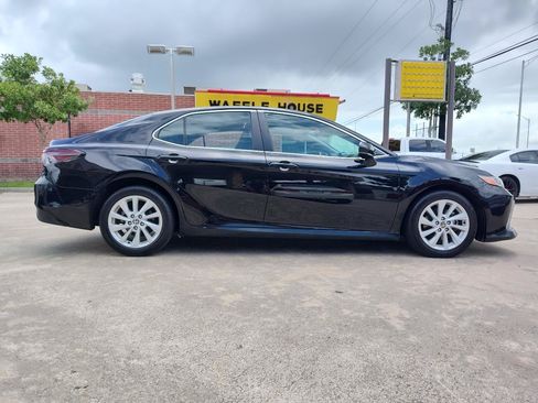Used 2023 Toyota Camry LE FWD image 8