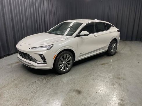 New 2026 Buick Envista Avenir FWD image 3