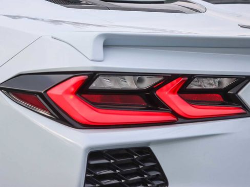 Used 2024 Chevrolet Corvette Stingray Premium Cpe w/ 3LT image 8