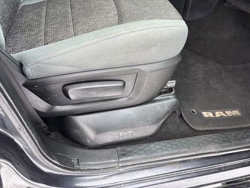 Used 2017 RAM 1500 Classic SLT w/ SLT Plus D￩cor Group image 43