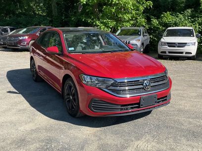 Used 2023 Volkswagen Jetta SE w/ Panoramic Sunroof Package