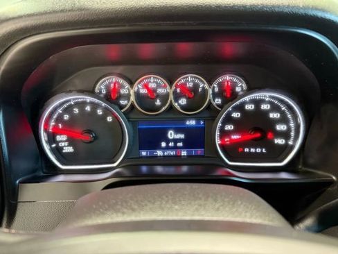 Used 2019 Chevrolet Silverado 1500 LT Trail Boss image 19