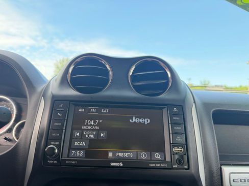 Used 2016 Jeep Compass High Altitude AWD/4WD image 12