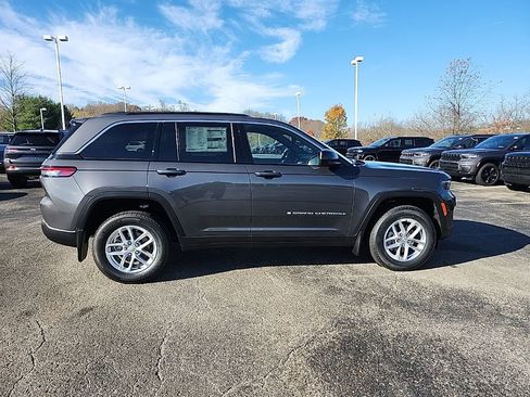 New 2025 Jeep Grand Cherokee Laredo X w/ Luxury Tech Group I image 2