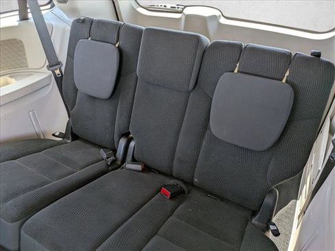 Used 2018 Dodge Grand Caravan SE w/ UConnect Hands-Free Group FWD image 24