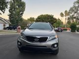 Used 2013 Kia Sorento LX w/ Convenience Pkg image 2