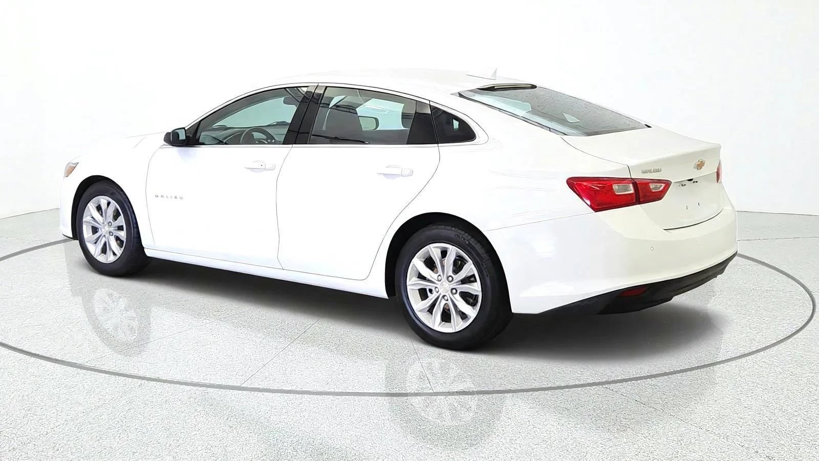 Used 2024 Chevrolet Malibu LT FWD image 6