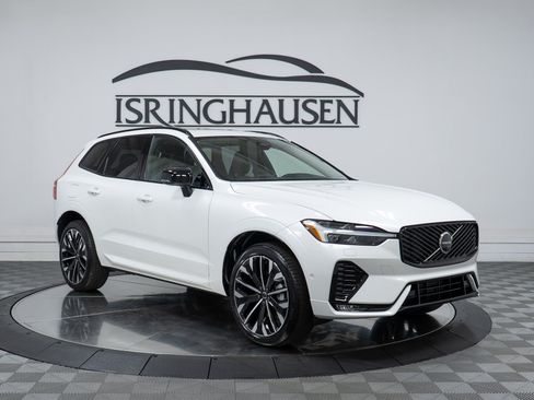 New 2026 Volvo XC60 B5 Ultra w/ Climate Package AWD/4WD image 3