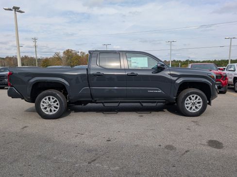 New 2025 Toyota Tacoma SR5 image 6
