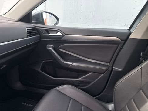 Used 2022 Volkswagen Jetta SE w/ Panoramic Sunroof Package image 29