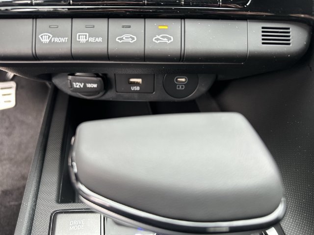 New 2026 Hyundai Elantra SEL FWD image 28