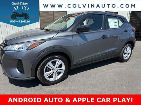 New 2025 Nissan Kicks Play S image 2