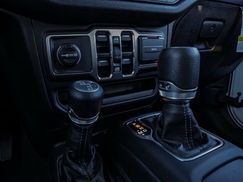 New 2026 Jeep Gladiator Sport image 29