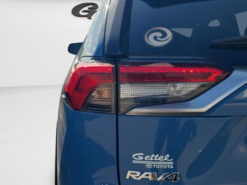 Used 2022 Toyota RAV4 XSE AWD/4WD image 41