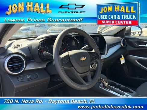 Used 2026 Chevrolet Trax LS image 25