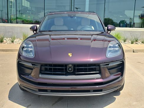 Certified 2025 Porsche Macan AWD/4WD image 13