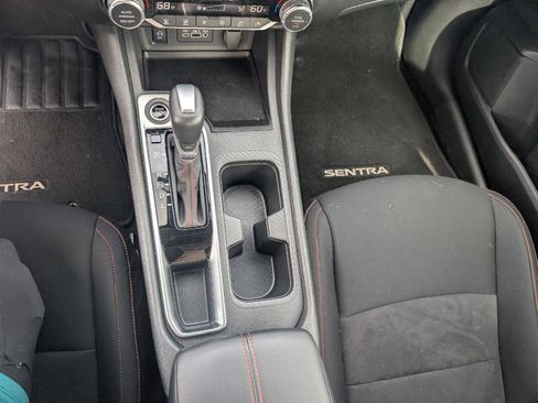 Certified 2025 Nissan Sentra SR FWD image 11