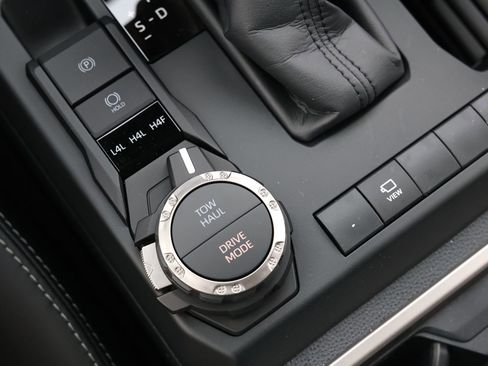 New 2026 Toyota 4Runner Limited AWD/4WD image 27
