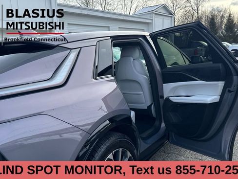 Used 2024 Cadillac Lyriq Sport image 12