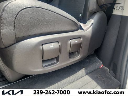 Used 2022 Kia Carnival SX Prestige FWD image 12