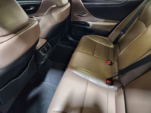 Used 2024 Lexus ES 350 w/ Premium Package image 50