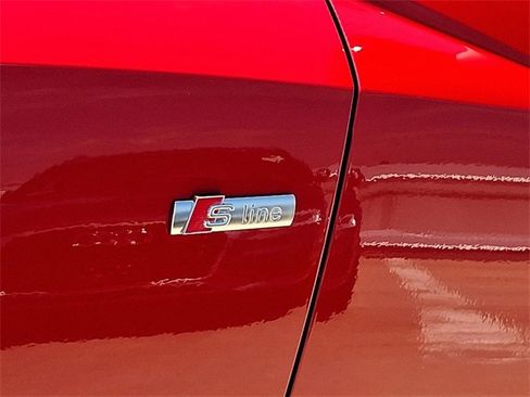 New 2025 Audi Q3 2.0T Premium image 23