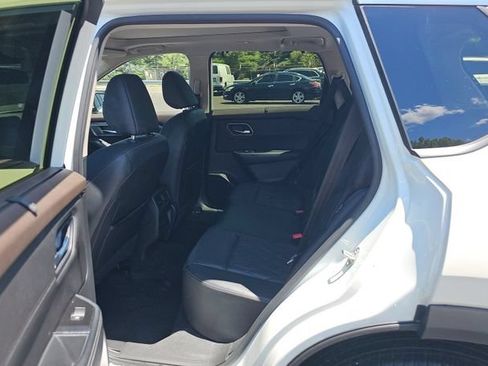 Used 2023 Nissan Rogue Platinum AWD/4WD image 7