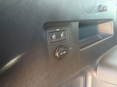 Used 2025 Kia Telluride S AWD/4WD image 31