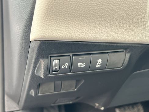 New 2026 Toyota Corolla Cross L image 21