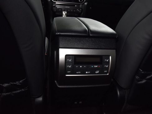 Used 2023 Lexus GX 460 Premium w/ Accessory Package AWD/4WD image 14