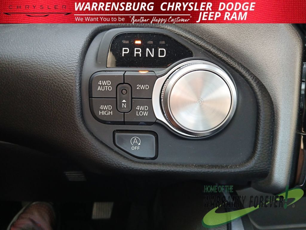 Used 2025 RAM 1500 Laramie AWD/4WD image 23