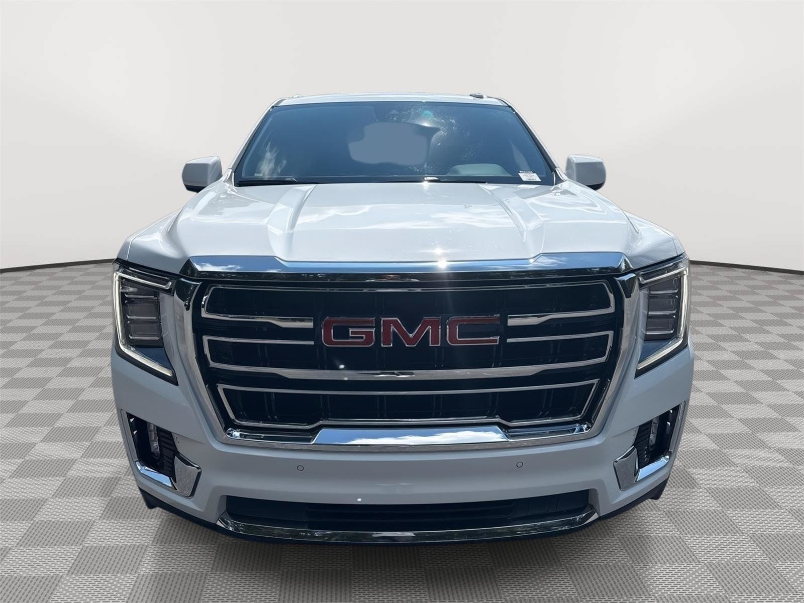 Used 2023 GMC Yukon XL SLT AWD/4WD image 3