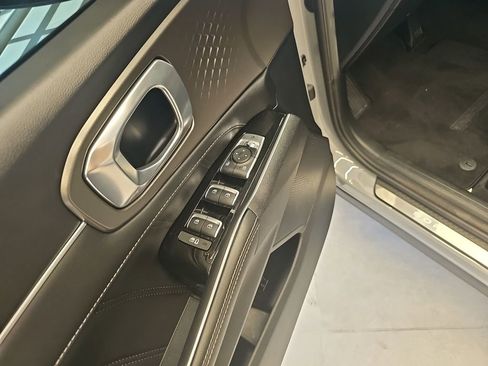 Used 2023 Kia Sorento SX image 14