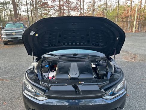 Used 2022 Kia EV6 Light image 11