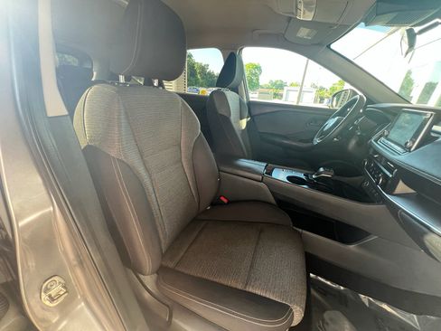 Used 2021 Nissan Rogue S FWD image 15