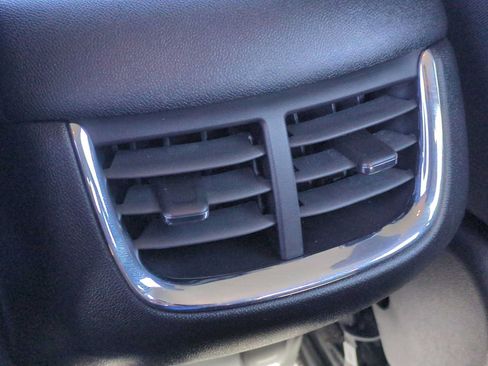 Used 2024 Chevrolet Malibu LT FWD image 21