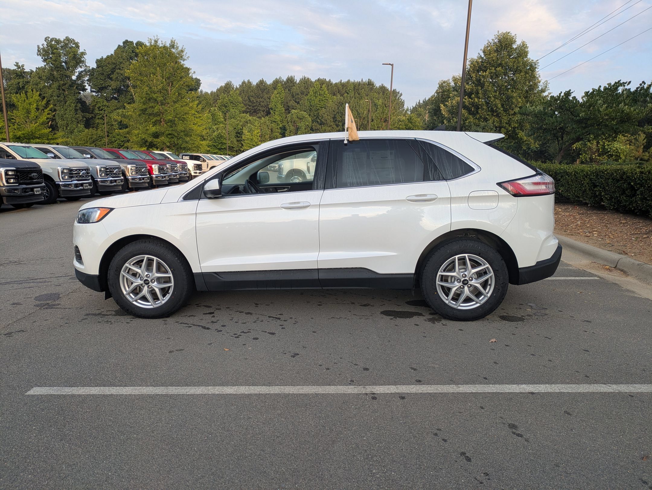 Used 2024 Ford Edge SEL w/ Convenience Package AWD/4WD image 7