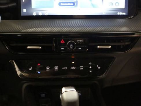 New 2026 Nissan Kicks SR w/ Cold Weather Package image 13