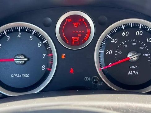 Used 2011 Nissan Sentra 2.0 SR FWD image 18