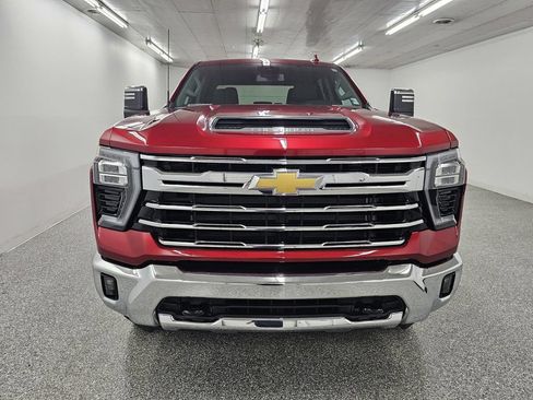 Used 2026 Chevrolet Silverado 2500 LTZ w/ LTZ Convenience Package AWD/4WD image 2